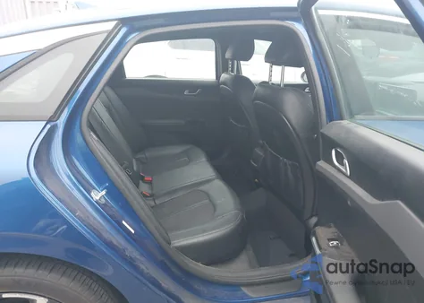 2022 Kia K5 Gt-Line z USA, uszkodzony, nr VIN 5XXG64J24NG088674